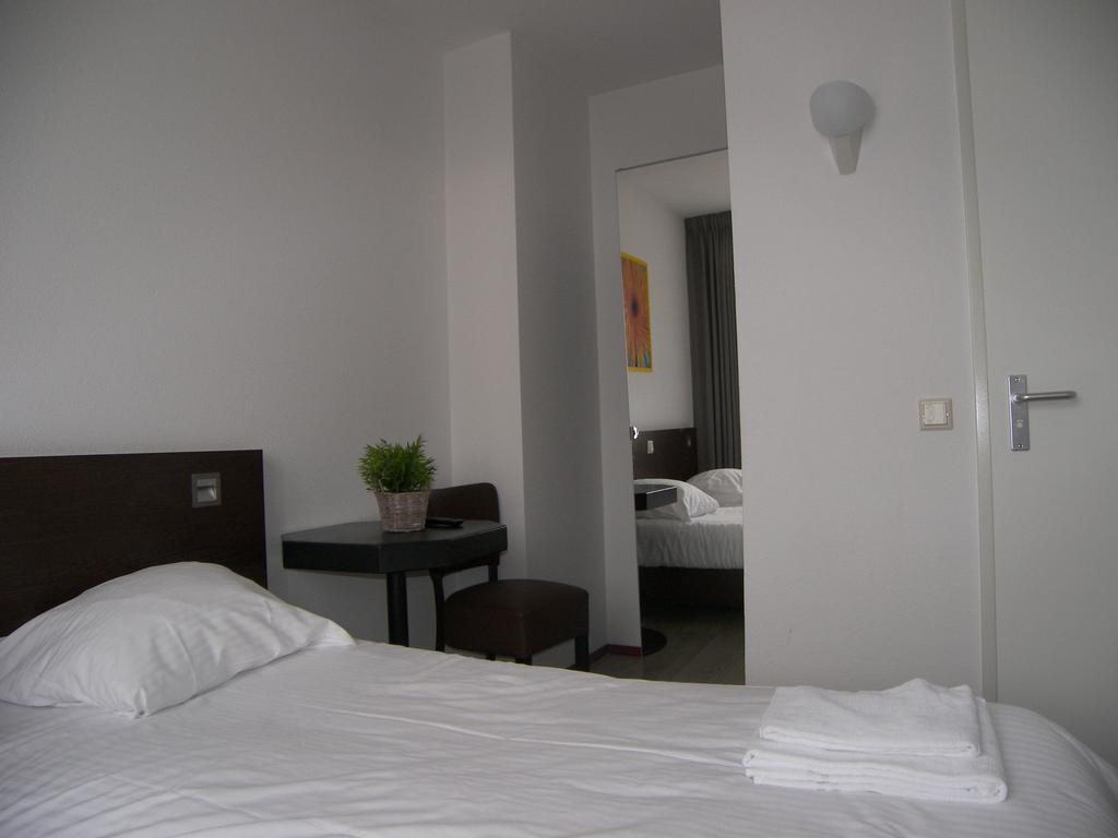 Hotel De Markt Valkenswaard Esterno foto