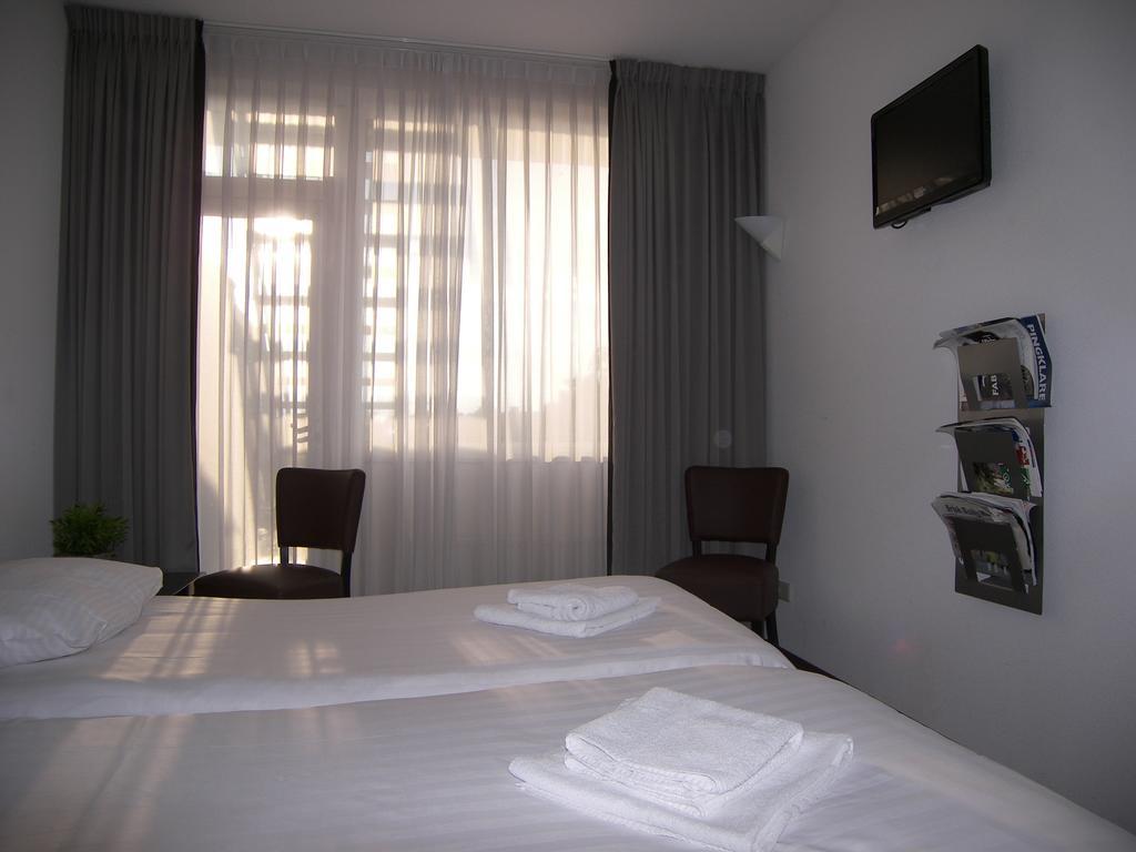 Hotel De Markt Valkenswaard Esterno foto