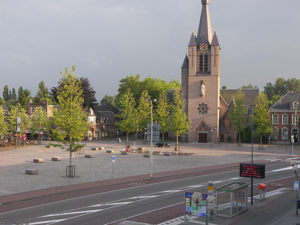 Hotel De Markt Valkenswaard Esterno foto