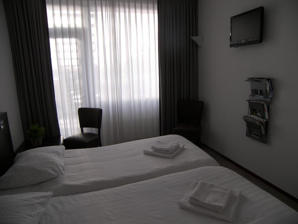 Hotel De Markt Valkenswaard Esterno foto